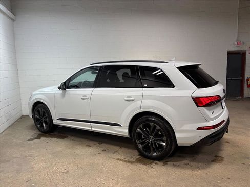 Used 2025 Audi Q7 3.0T Prestige image 10