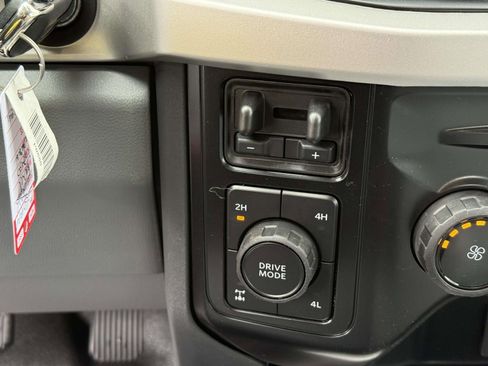 New 2026 Ford F250 XL w/ XL Off-Road Package image 16