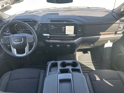 New 2024 GMC Sierra 1500 Elevation image 30