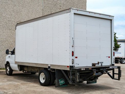 Used 2019 Ford E-350 and Econoline 350 Super Duty w/ Power Windows & Locks Group RWD image 10