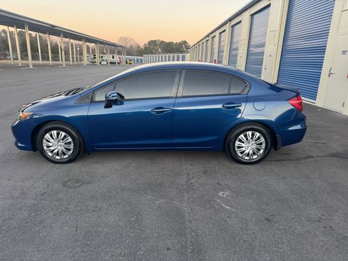 Used 2012 Honda Civic LX image 2