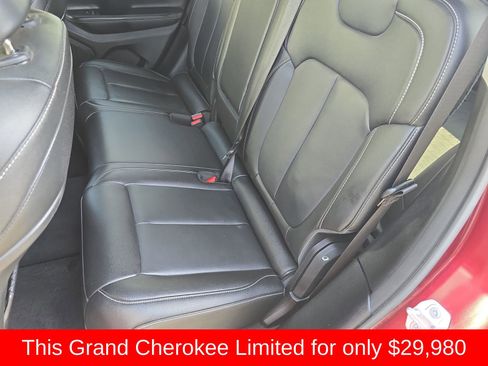 Used 2023 Jeep Grand Cherokee Limited image 20