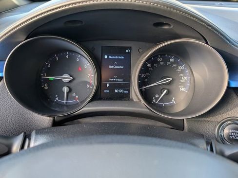 Used 2019 Toyota C-HR XLE image 31