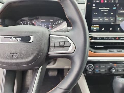 Used 2022 Jeep Compass Limited image 22