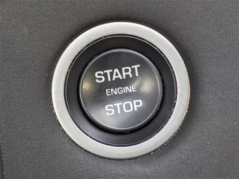 Used 2025 Land Rover Range Rover Velar Dynamic SE image 35