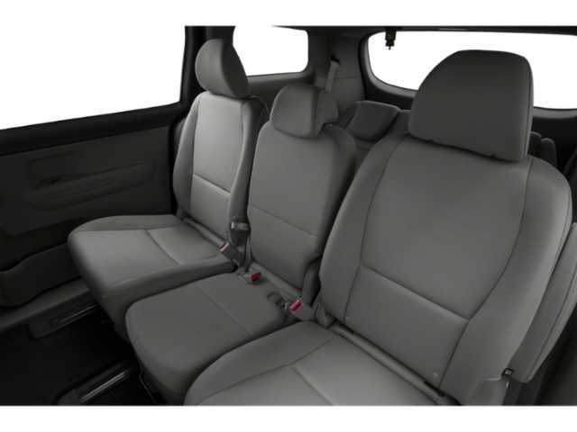 Used 2017 Kia Sedona LX w/ LX Essentials Premium Package FWD image 10