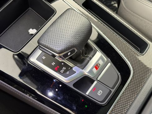 Used 2023 Audi SQ5 Prestige w/ Prestige Package AWD/4WD image 21