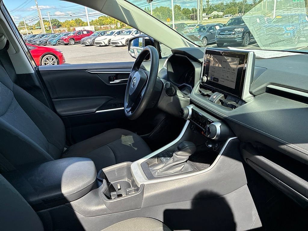 Certified 2025 Toyota RAV4 XLE AWD/4WD image 22