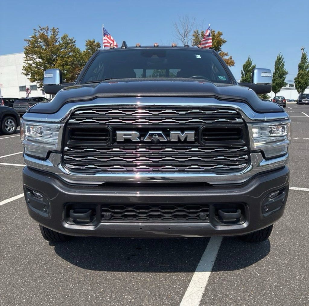 Used 2024 RAM 3500 Limited AWD/4WD image 25