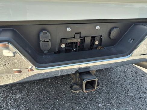 Certified 2022 Chevrolet Silverado 2500 LTZ w/ LTZ Convenience Package AWD/4WD image 23