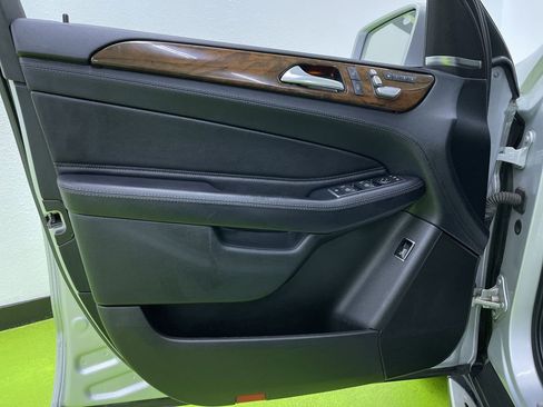 Used 2016 Mercedes-Benz GLE 400 4MATIC image 17