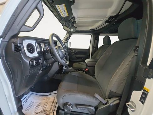 Used 2025 Jeep Wrangler Sport AWD/4WD image 11