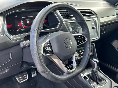 Certified 2024 Volkswagen Tiguan SE R-Line FWD image 17