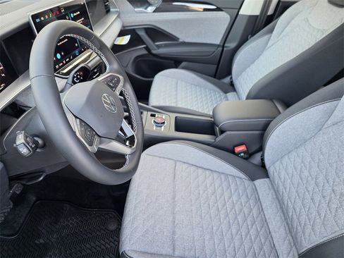 New 2026 Volkswagen Tiguan S image 9