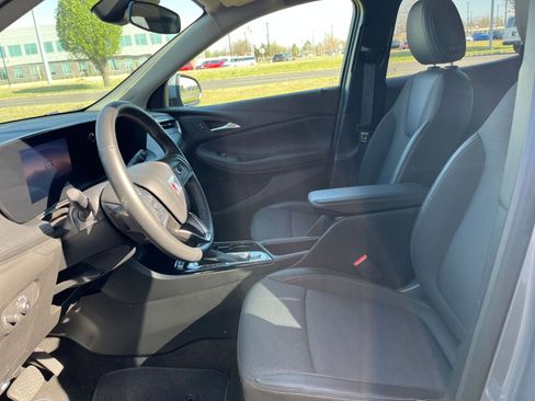 Used 2025 Buick Encore GX Preferred image 25