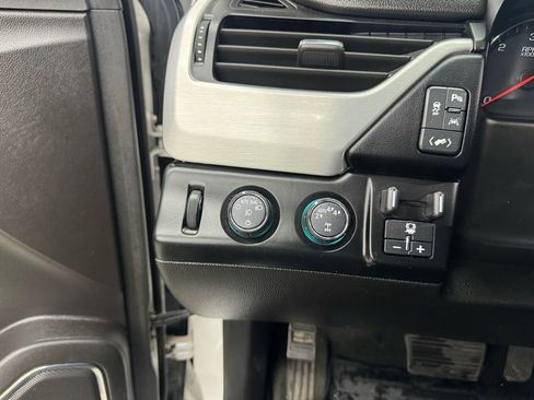 Used 2018 GMC Yukon SLT w/ Open Road Package image 25