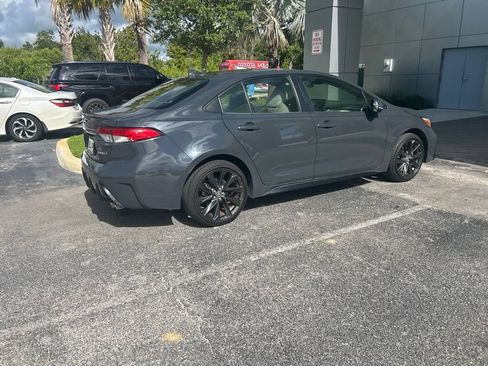 Used 2024 Toyota Corolla SE FWD image 3