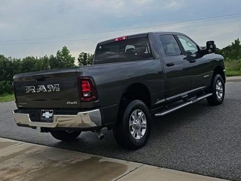 Used 2025 RAM 2500 Big Horn AWD/4WD image 8