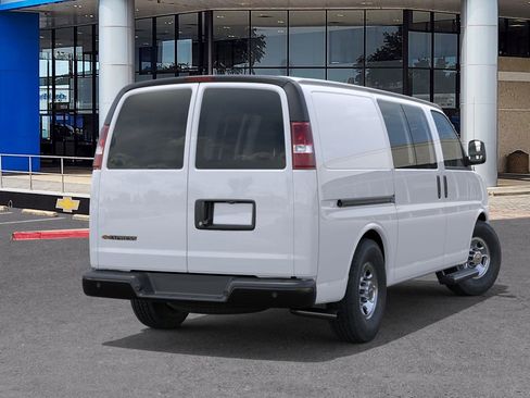 New 2026 Chevrolet Express 2500 image 4