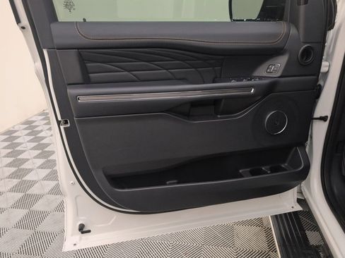 Used 2023 Ford Expedition Platinum image 26
