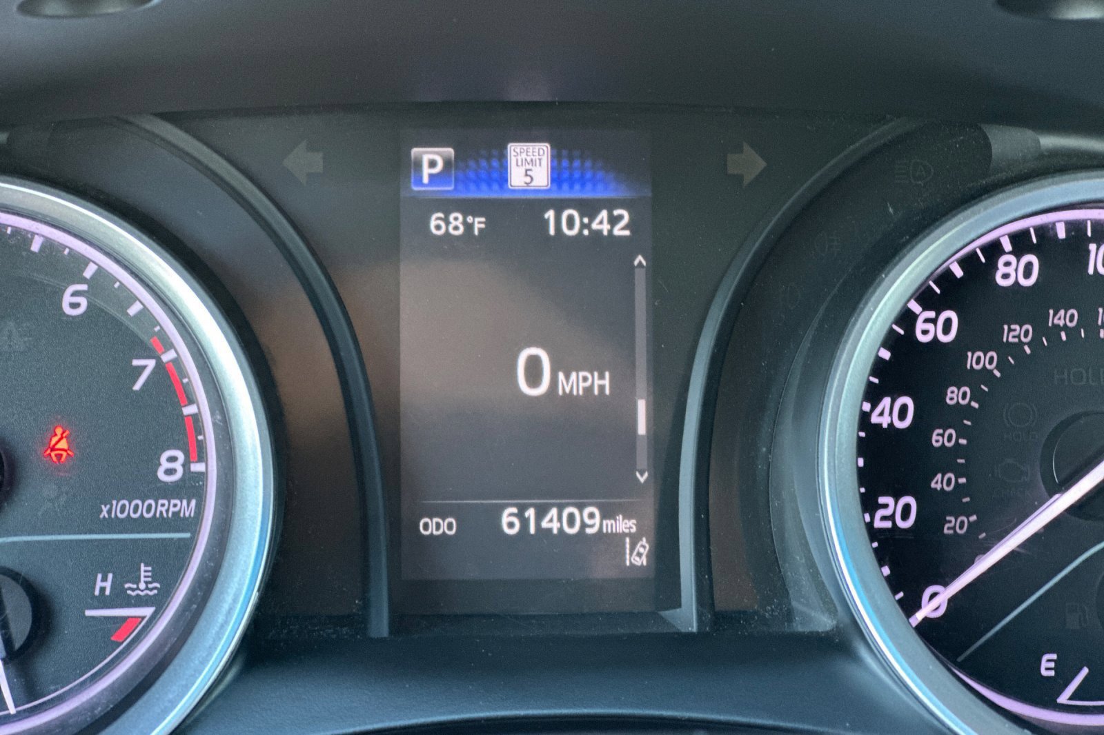 Used 2022 Toyota Camry LE FWD image 23