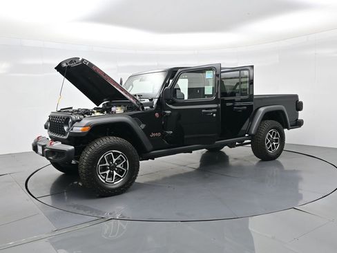 New 2025 Jeep Gladiator Rubicon w/ Convenience Group image 38