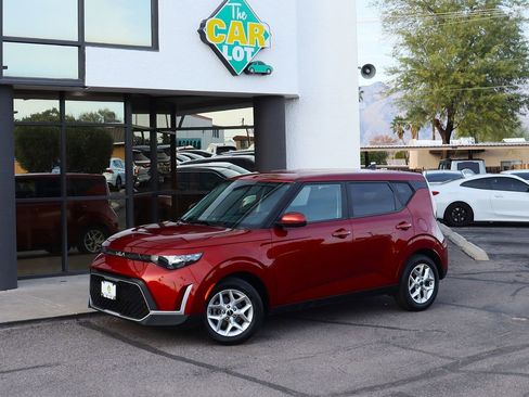 Used 2024 Kia Soul LX w/ Option Group 015 image 3