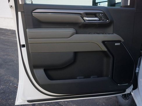 New 2026 Chevrolet Silverado 2500 ZR2 w/ LPO, Dark Essentials Package image 24