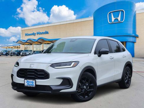 Used 2024 Honda HR-V Sport image 1