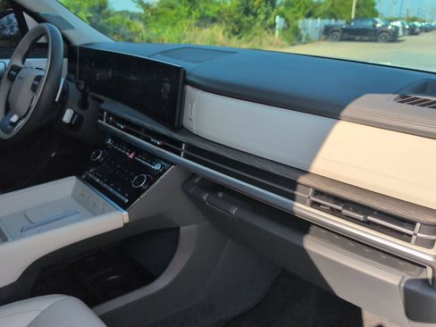 Used 2024 Hyundai Santa Fe Calligraphy FWD image 34