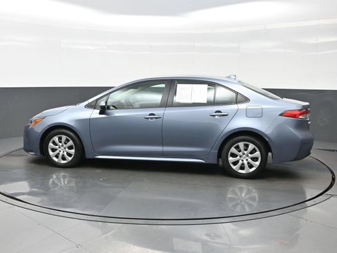 Used 2024 Toyota Corolla LE FWD image 3