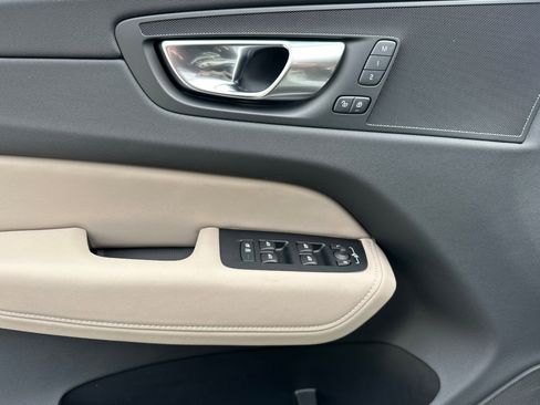 New 2026 Volvo XC60 B5 Plus w/ Climate Package image 9
