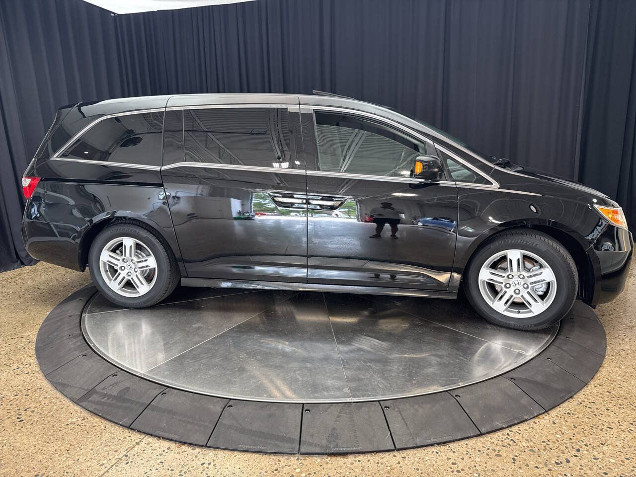 Used 2013 Honda Odyssey Touring Elite image 7