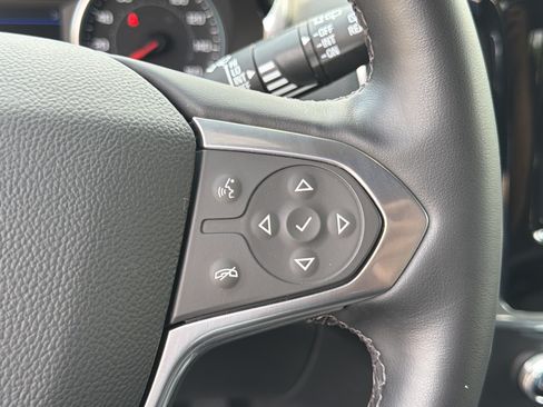 Used 2023 Chevrolet Traverse RS w/ LPO, Floor Liner Package FWD image 27