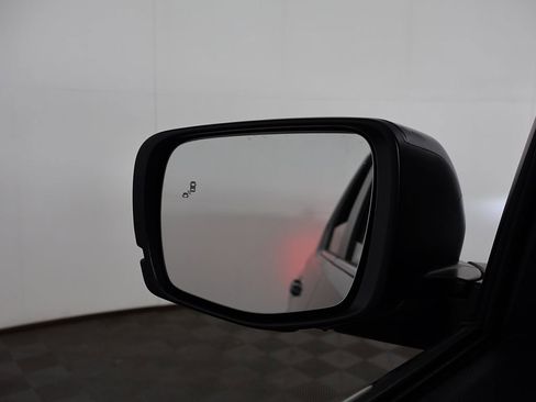 Used 2025 Honda Pilot EX-L image 37