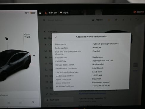 Used 2022 Tesla Model Y Performance AWD/4WD image 16