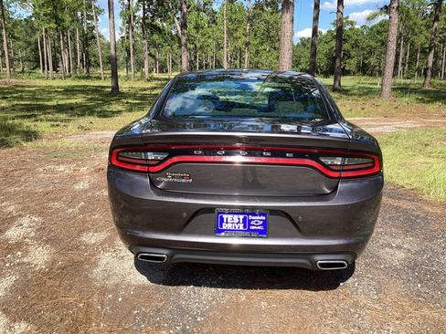 Used 2022 Dodge Charger SXT image 6