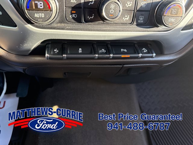 Used 2015 GMC Sierra 1500 SLT w/ SLT Crew Cab Value Package AWD/4WD image 22