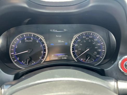 Used 2016 INFINITI Q50 3.0t Premium w/ 3.0T Premium Plus Package RWD image 12