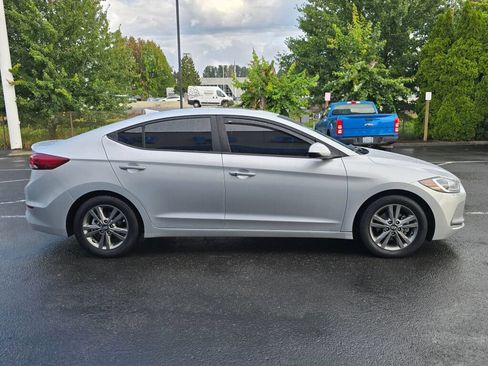 Used 2018 Hyundai Elantra Value Edition FWD image 7