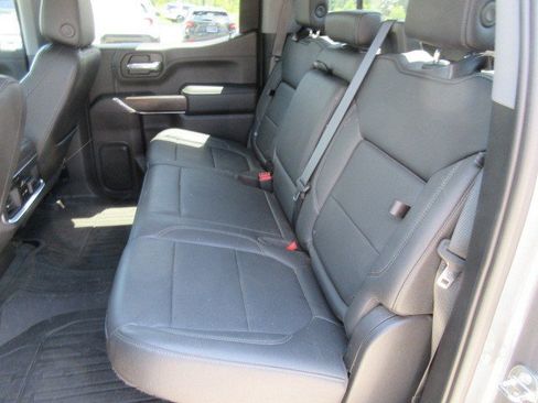 Used 2022 GMC Sierra 1500 SLT w/ SLT Premium Package AWD/4WD image 15