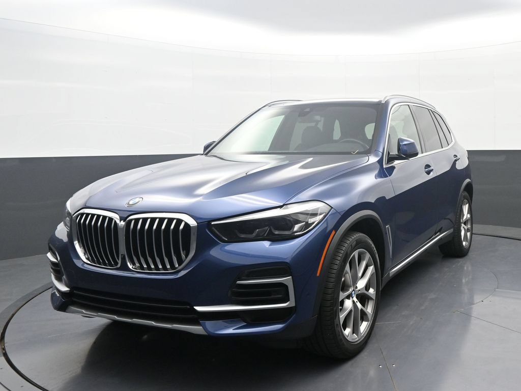 Used 2022 BMW X5 xDrive40i w/ Premium Package AWD/4WD image 1