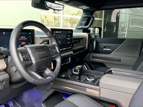 Used 2025 GMC Hummer EV 3X AWD/4WD image 14