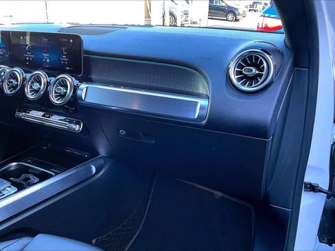 Used 2020 Mercedes-Benz GLB 250 image 19