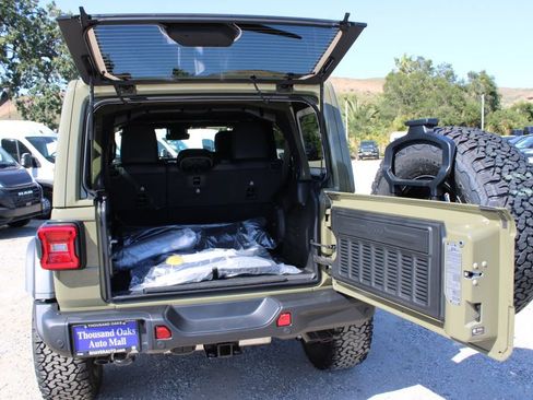 New 2026 Jeep Wrangler Unlimited Rubicon 392 w/ Quick Order Package 27X Moab AWD/4WD image 11