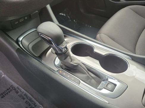 Used 2023 Chevrolet Malibu LT FWD image 28