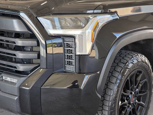 Used 2022 Toyota Tundra SR5 RWD image 7