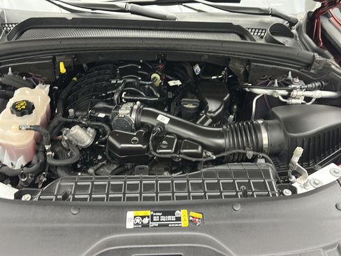 Used 2025 Jeep Grand Cherokee Altitude AWD/4WD image 24