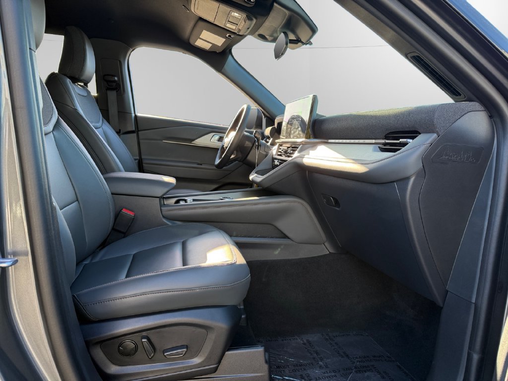 New 2027 Ford Explorer Active w/ Active Comfort Package RWD image 15