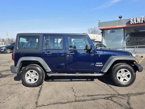 Used 2013 Jeep Wrangler Unlimited Sport w/ Connectivity Group image 8